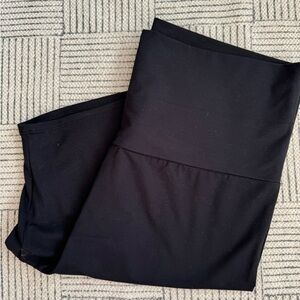 Hatch Before, During, and After Maternity Shorts, Size L